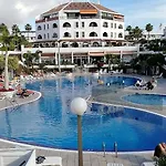 Parque Santiago 1 On The Coastline * Playa de las Americas (Tenerife)