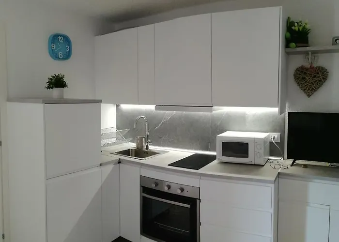 Parque Santiago 1 On The Coastline * Playa de las Americas (Tenerife)